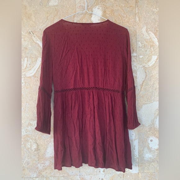 Arizona Jeans Co. Embroidered Floral Burgundy Top - Picture 9 of 11